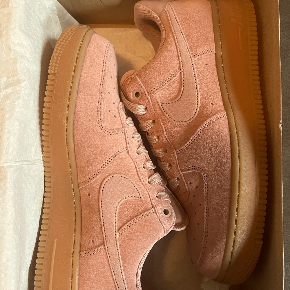 Nike Air Force 1 - Picture 2 of 6